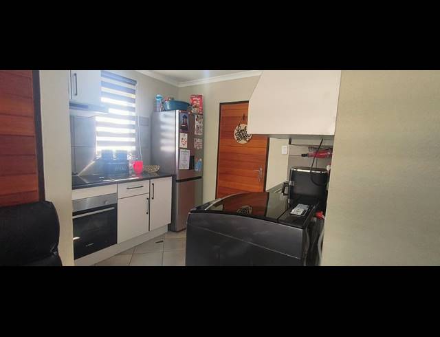 2 BEDROOM TOWNHOUSE FOR SALE IN WILFORDON